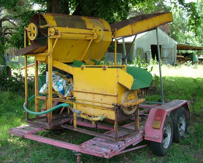Mining test plant - used for small scale mining or exploration